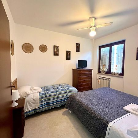 Appartamento Tra Il Borgo E Il Lago Anguillara Sabazia Exterior photo